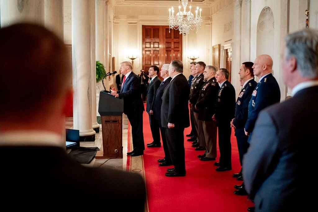 Трамп најављује жестоке ударе на Иран након напада на америчке базе