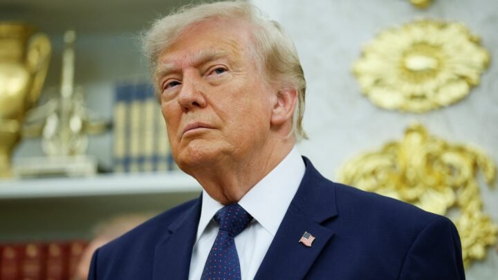 Трамп разрешио последње чланове изборне комисије САД