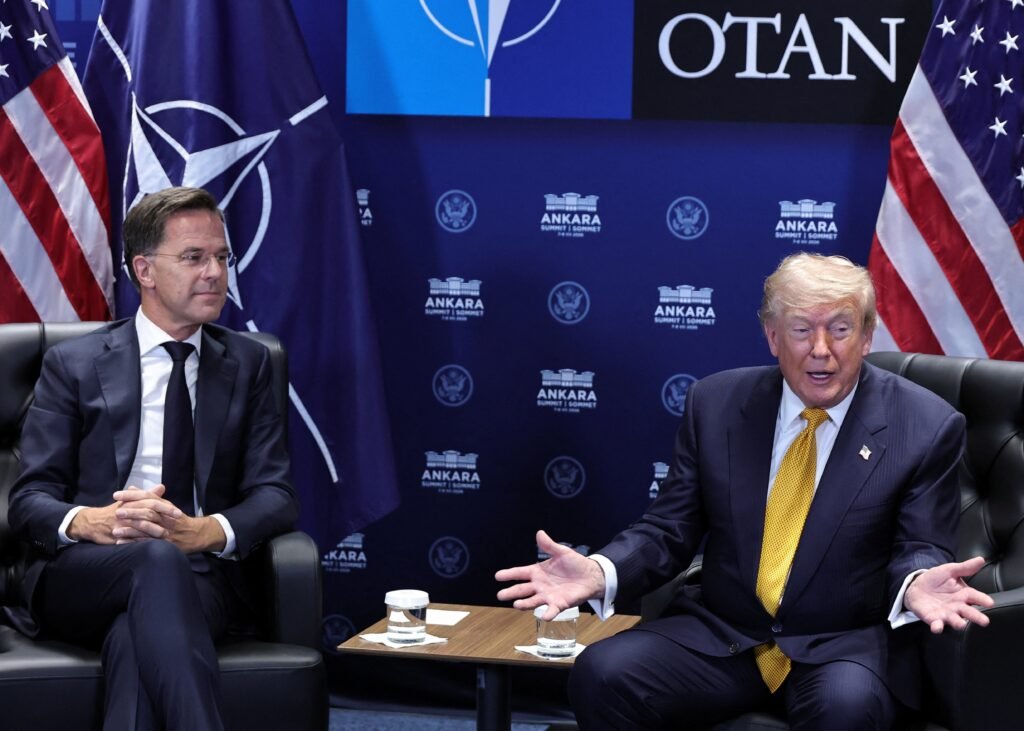 Трамп поново прети прекидом трговинских односа са Шпанијом