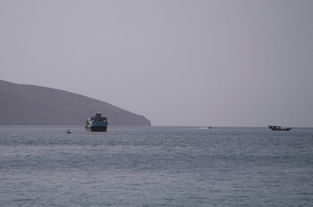 Иран: две експлозије танкера у Ормуском мореузу