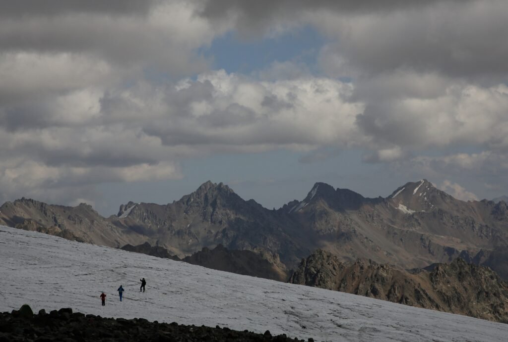 Five Bosnian Climbers Die in Storm on Mount Elbrus