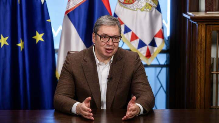 Србија: Вучић као највећи издајник у историји