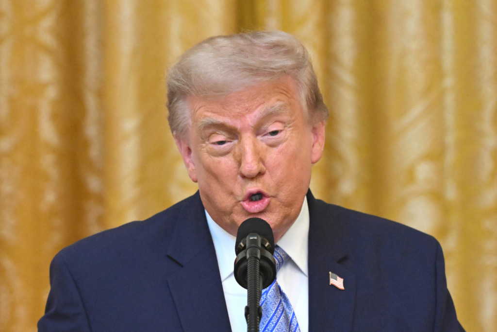 Трамп оптужује Кину за мешање у изборе 2020. године