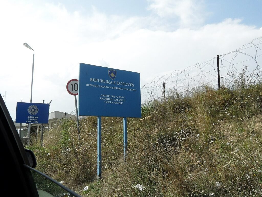Десимир Ћировић: Реинтеграција Србије у Косово као политичка сатира