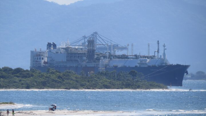 Tankers Hit by Projectiles Amid Rising US-Iran Tensions