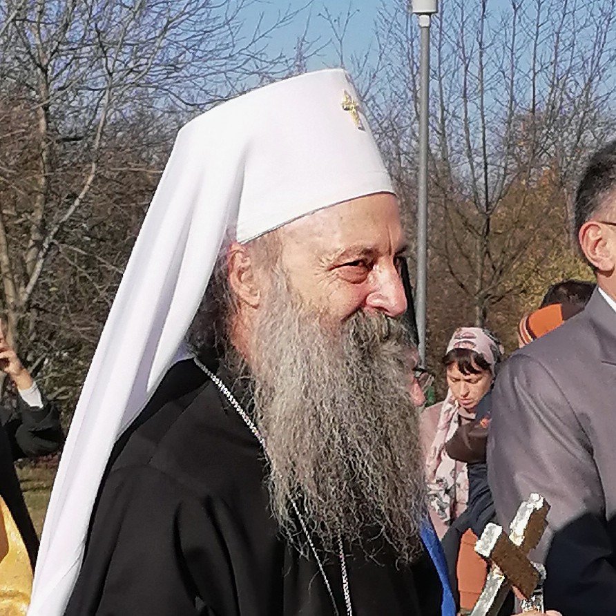 Патријарх Порфирије служи опело Ратку Младићу на Кошутњаку