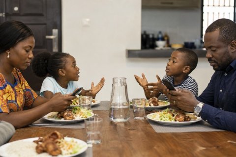 Mobile Phones at Dinner: Are We Still Able to Talk?