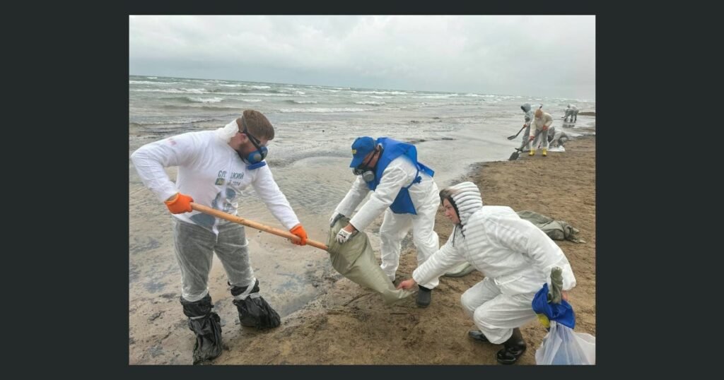 Завод за заштиту животне средине: након пожара на танкеру у Црном мору нема загађења