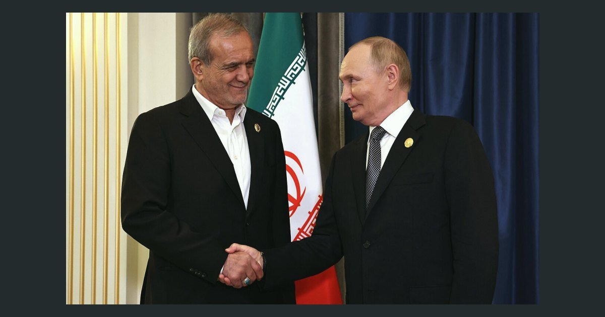 Iranian President Masoud Pezeshkian meets Putin