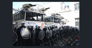 Жестоки сукоби у Бриселу: полиција ударила на протестанте и хапсила малолетнике