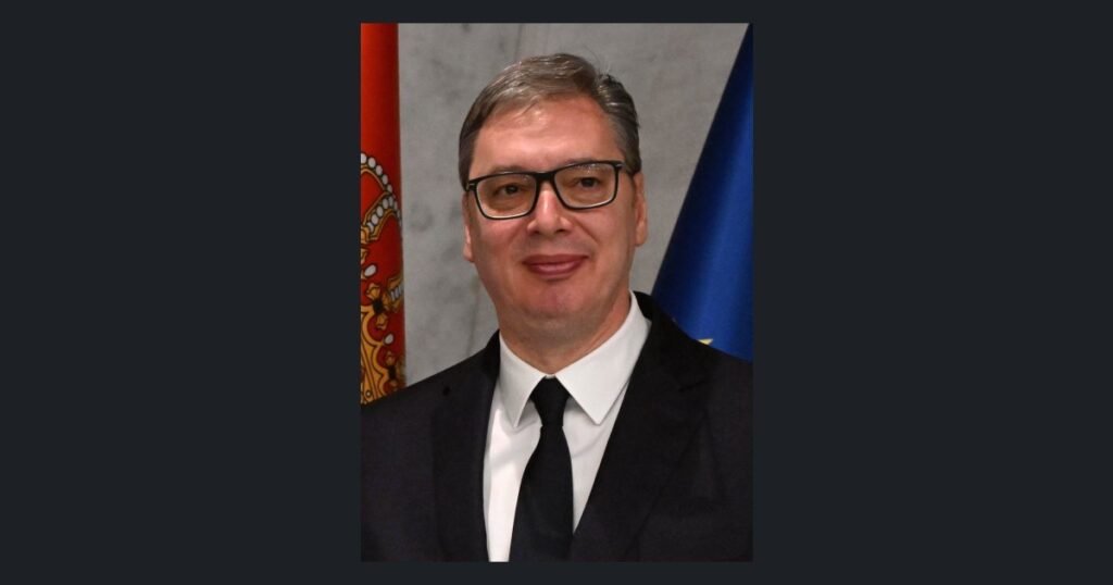 Раде Богдановић: Фудбалери и тренери да ставе слику Вучића поред иконе
