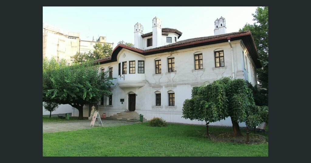 Никола Живковић: Србија данас је колонија, а октобар је судбоносан месец